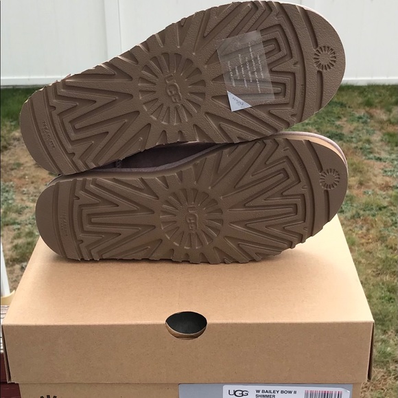 UGG Bailey Bow II - Picture 6 of 7